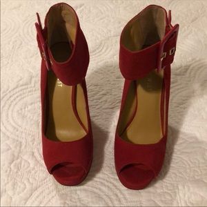 Reposh! Red pumps with ankle strap.